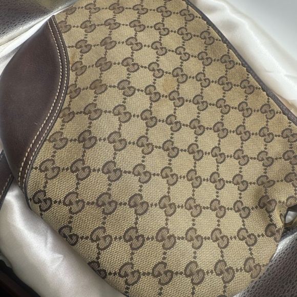 Gucci Vintage Crossbody - Picture 3 of 9